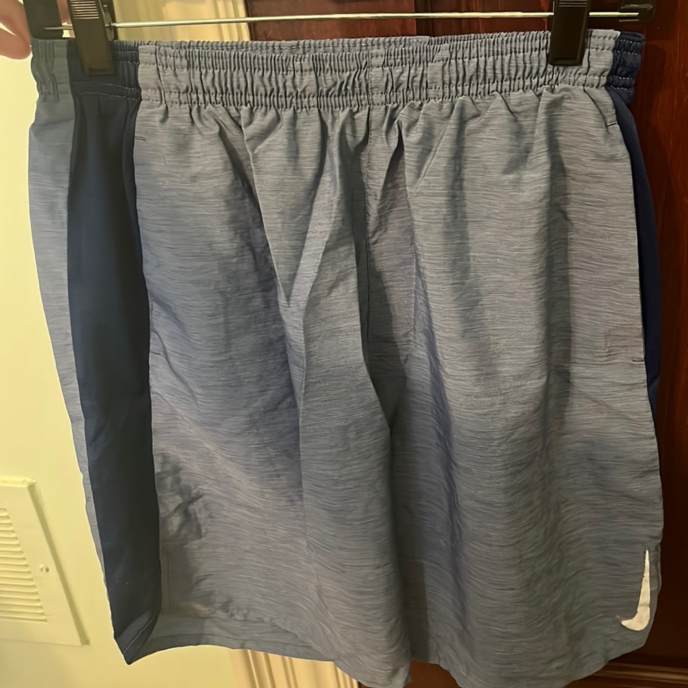 NIKE blue running/gym shorts built in Linen size Medium